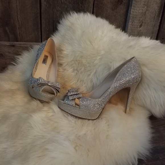 INC Rhinestone Bow Platform Dress Shoe - Picture 3 of 8